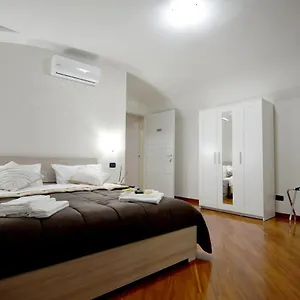 Apartamento Montesantogroup, Nápoles
